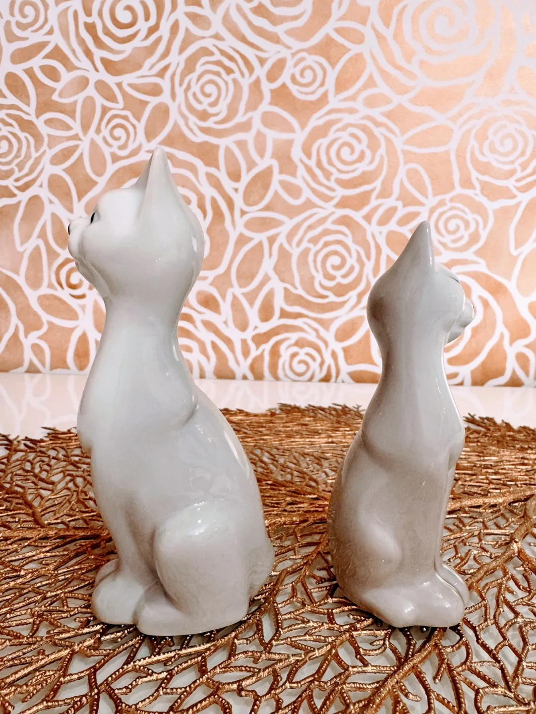Vintage White Smokey Grey Siamese Cat Figurines, Otagiri Japa image indicator(5)