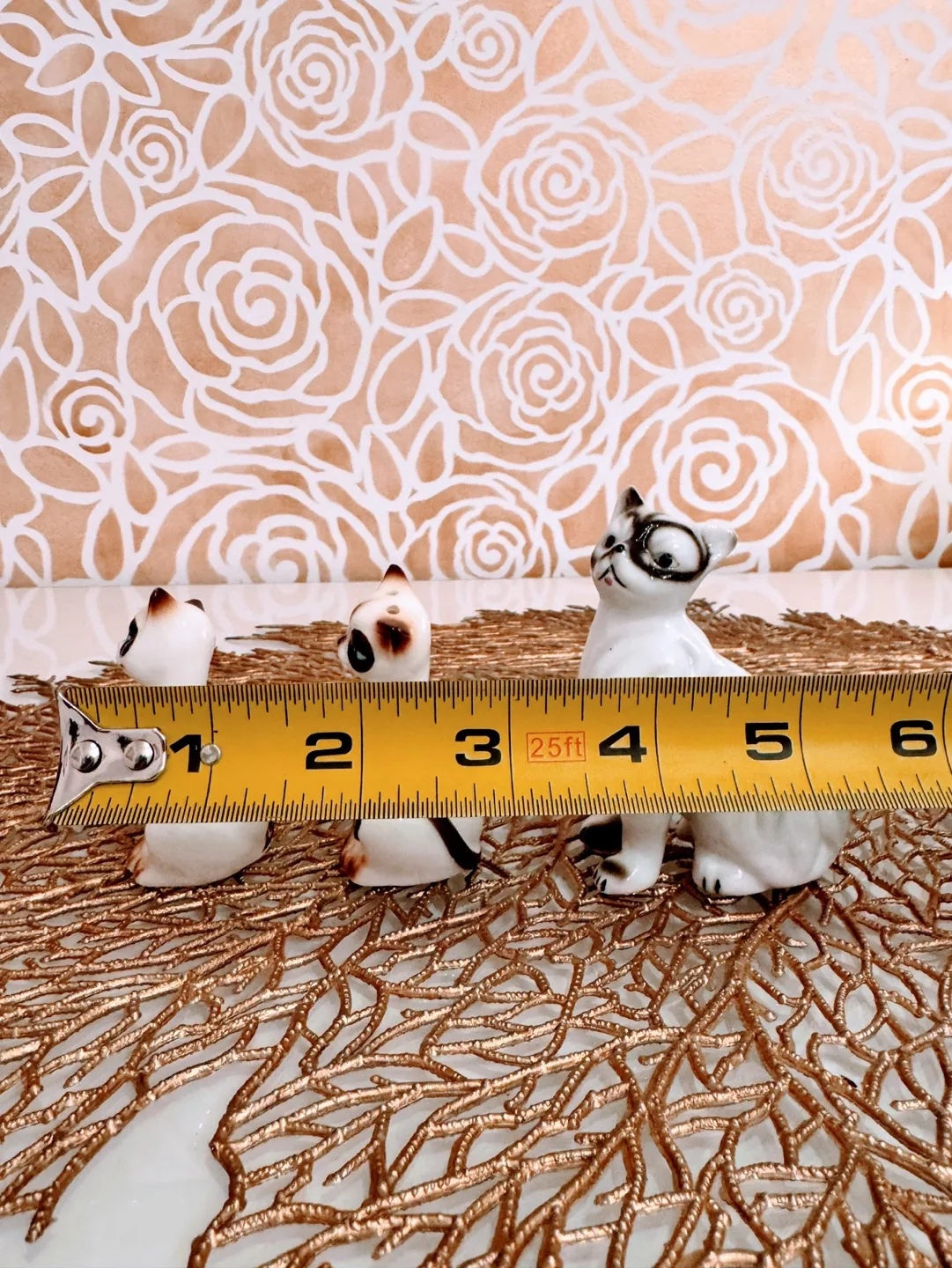 A Set of 3 Vintage Siamese Cat Figurines n Shakers, Chocolate image indicator(9)