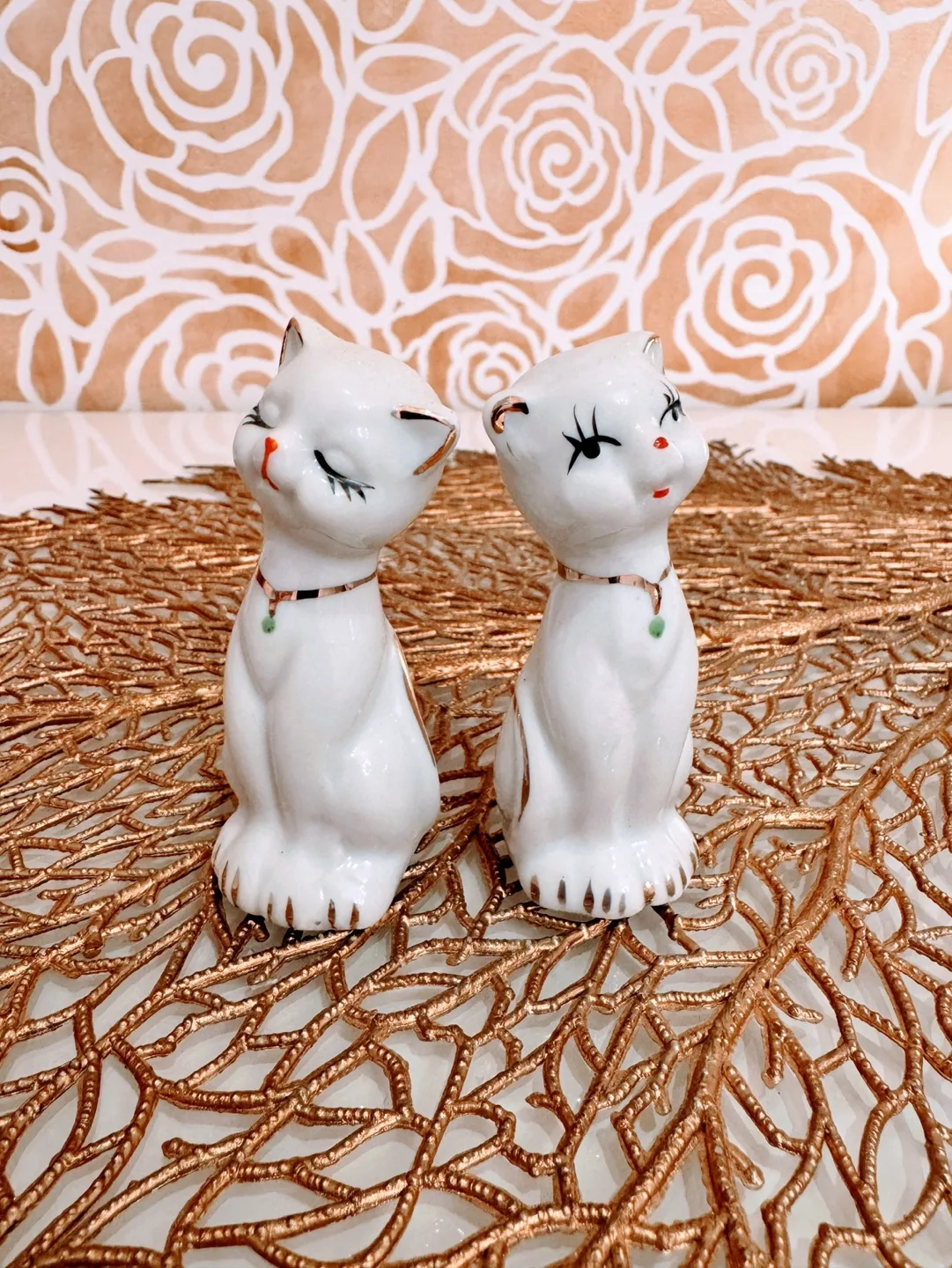 Vintage White Cat Couple Figurines with Golden Jade Collars image indicator(6)