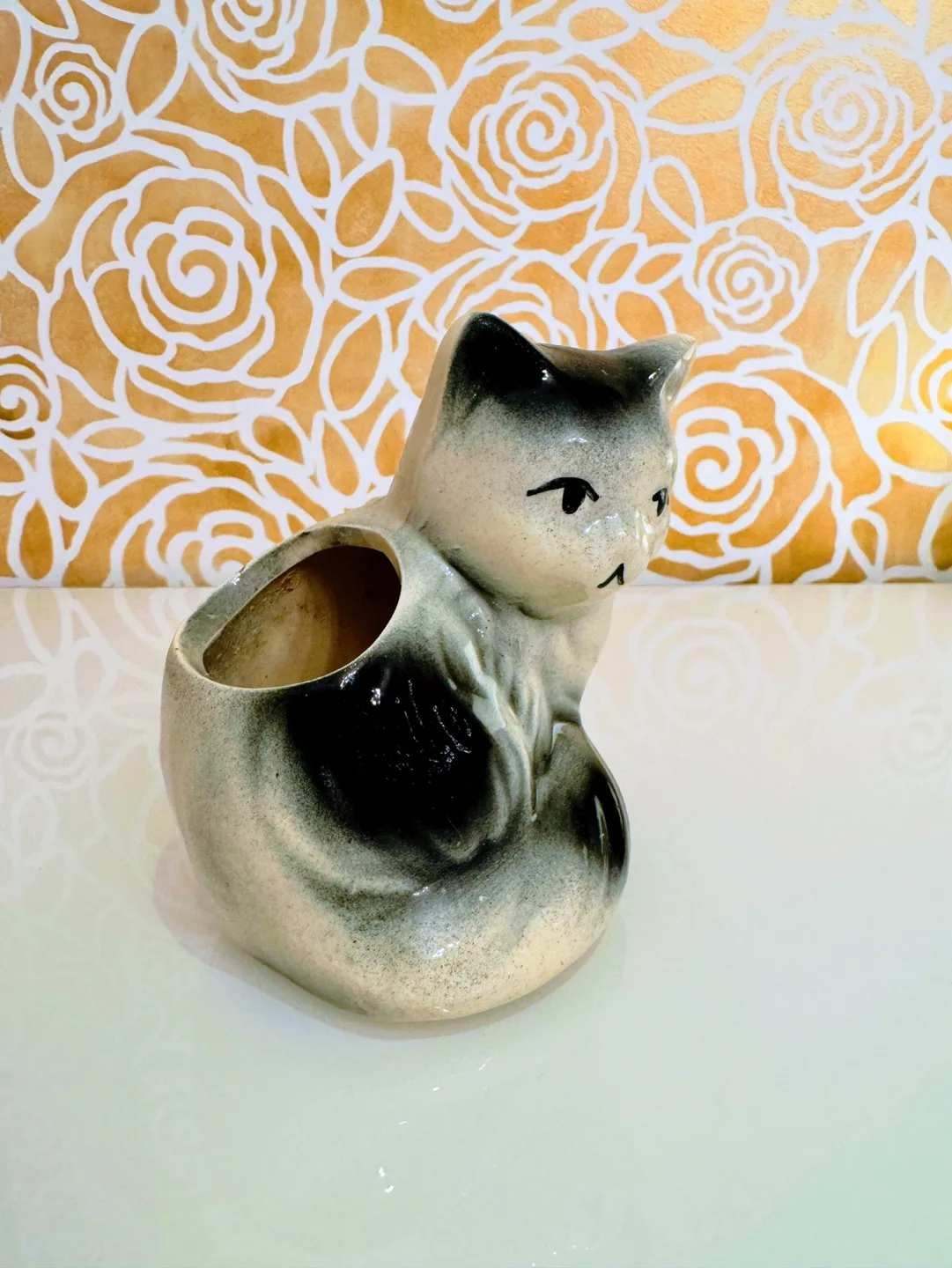 Vintage Cat Planter, 40's Ceramic Black and White Cat Planter image indicator(4)