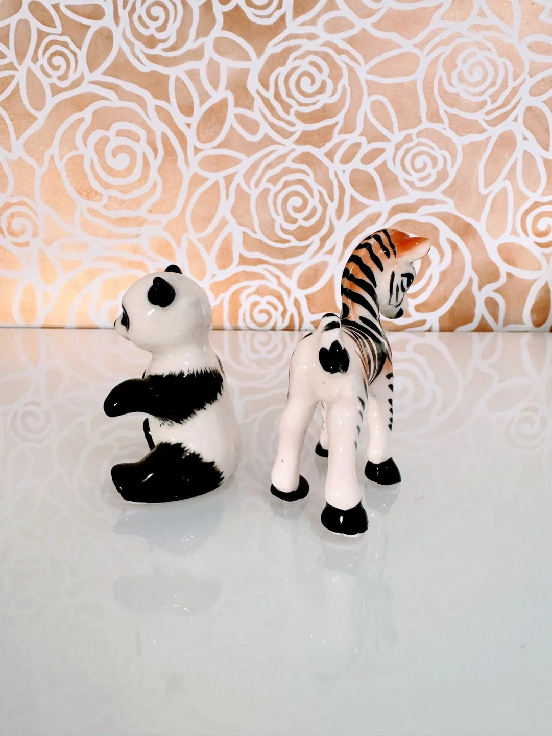 Vintage Animal Figurines: Panda and Zebra image indicator(4)