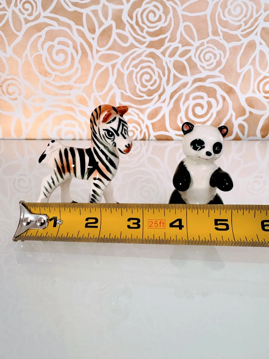 Vintage Animal Figurines: Panda and Zebra image indicator(7)