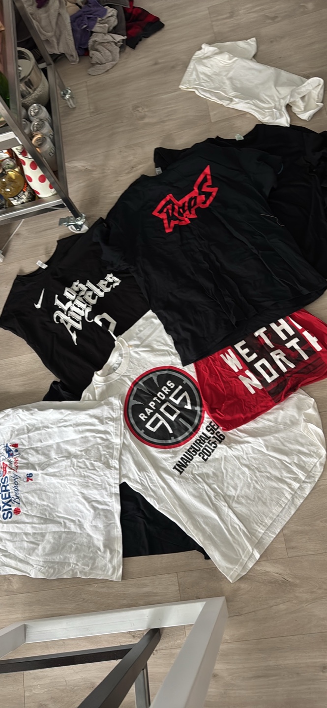 Bundle of 6 Graphic T-Shirts
