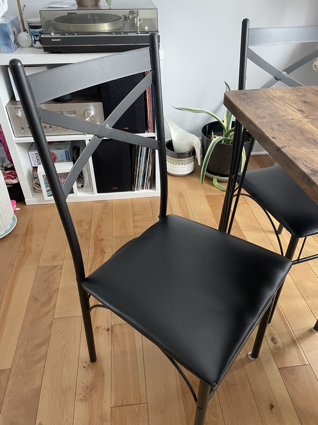 Dining Table Set - 4 Chairs - photo 3