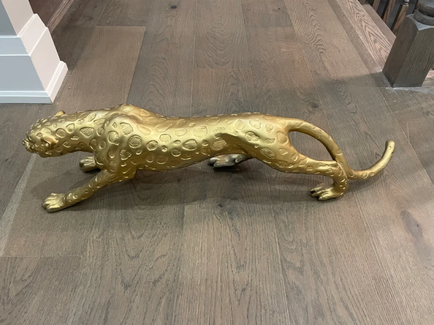Set of Two Gold Leopard Statues image indicator(8)