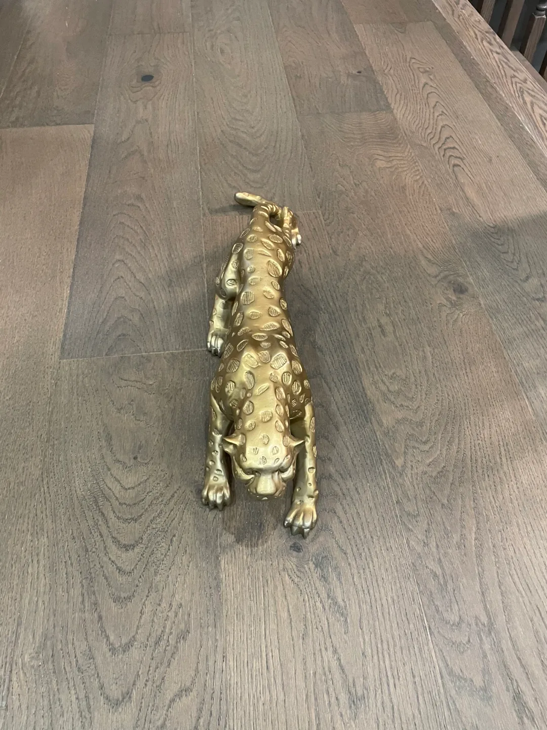 Set of Two Gold Leopard Statues image indicator(2)