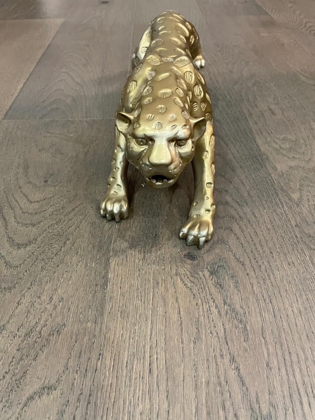 Set of Two Gold Leopard Statues image indicator(3)