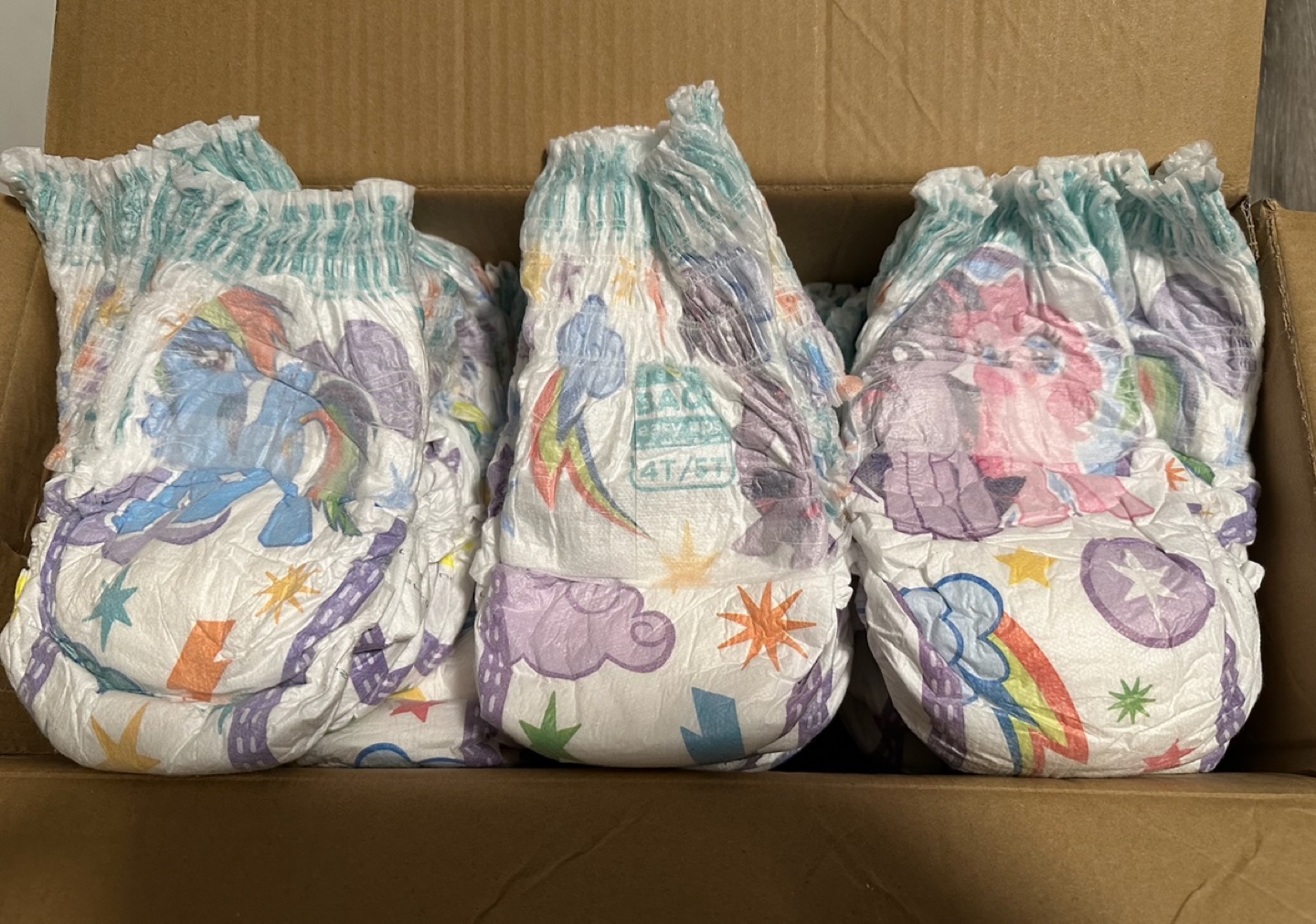 46 Pampers Easy Up diapers size 4T/5T