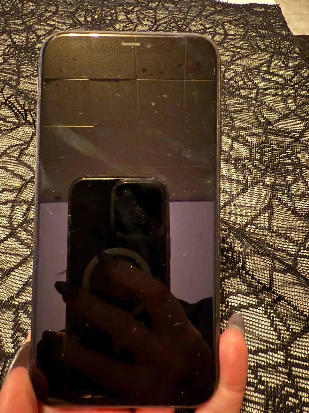 iPhone 11 black image indicator(2)