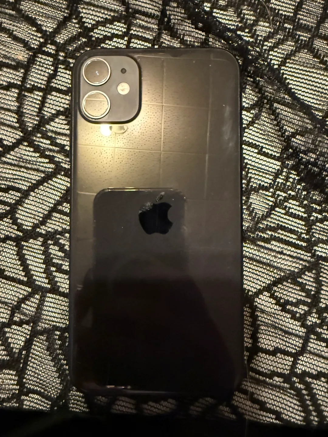 iPhone 11 black image indicator(6)