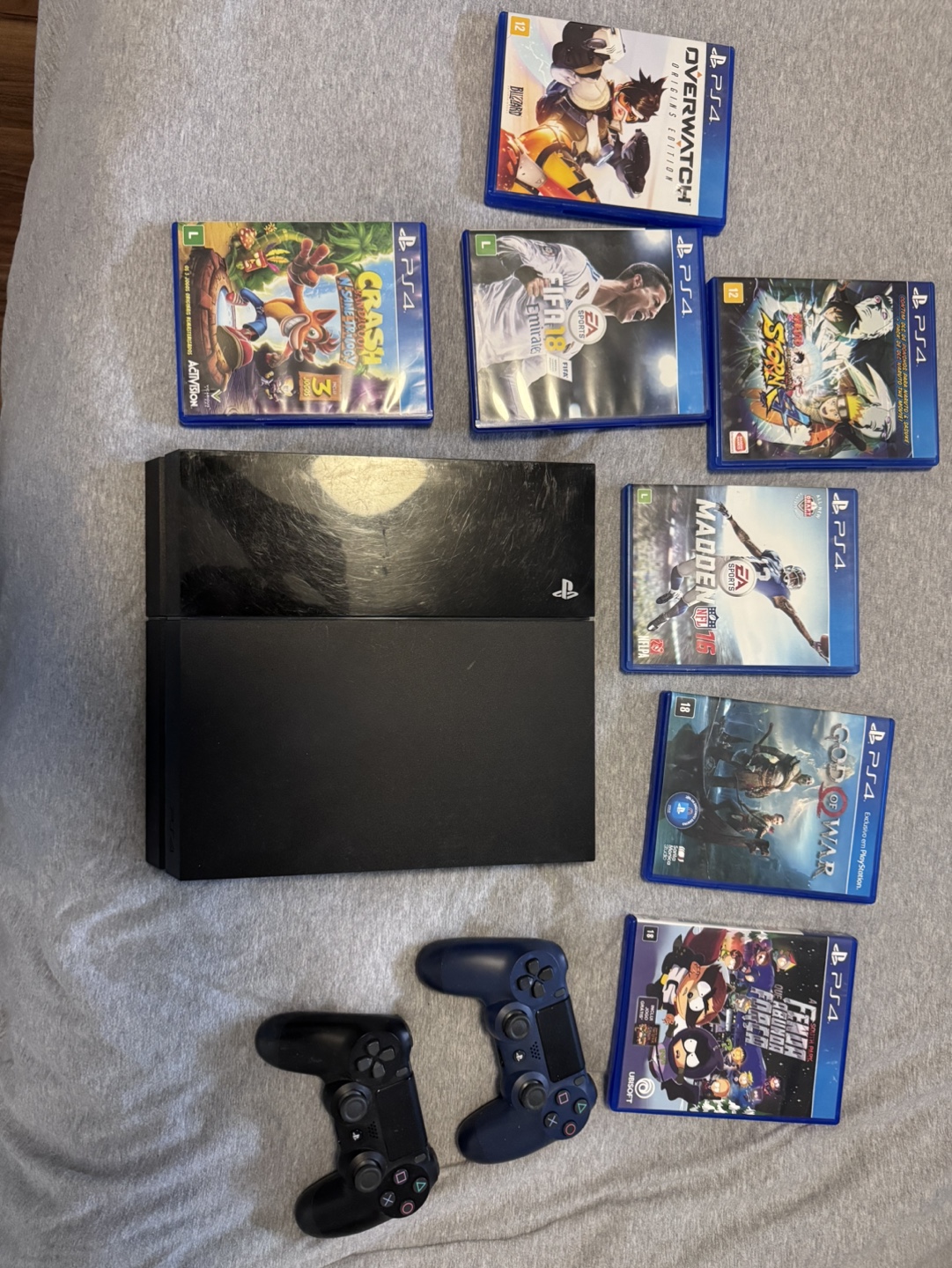 PS4 Console Bundle with 8 Games and 2 Controllers