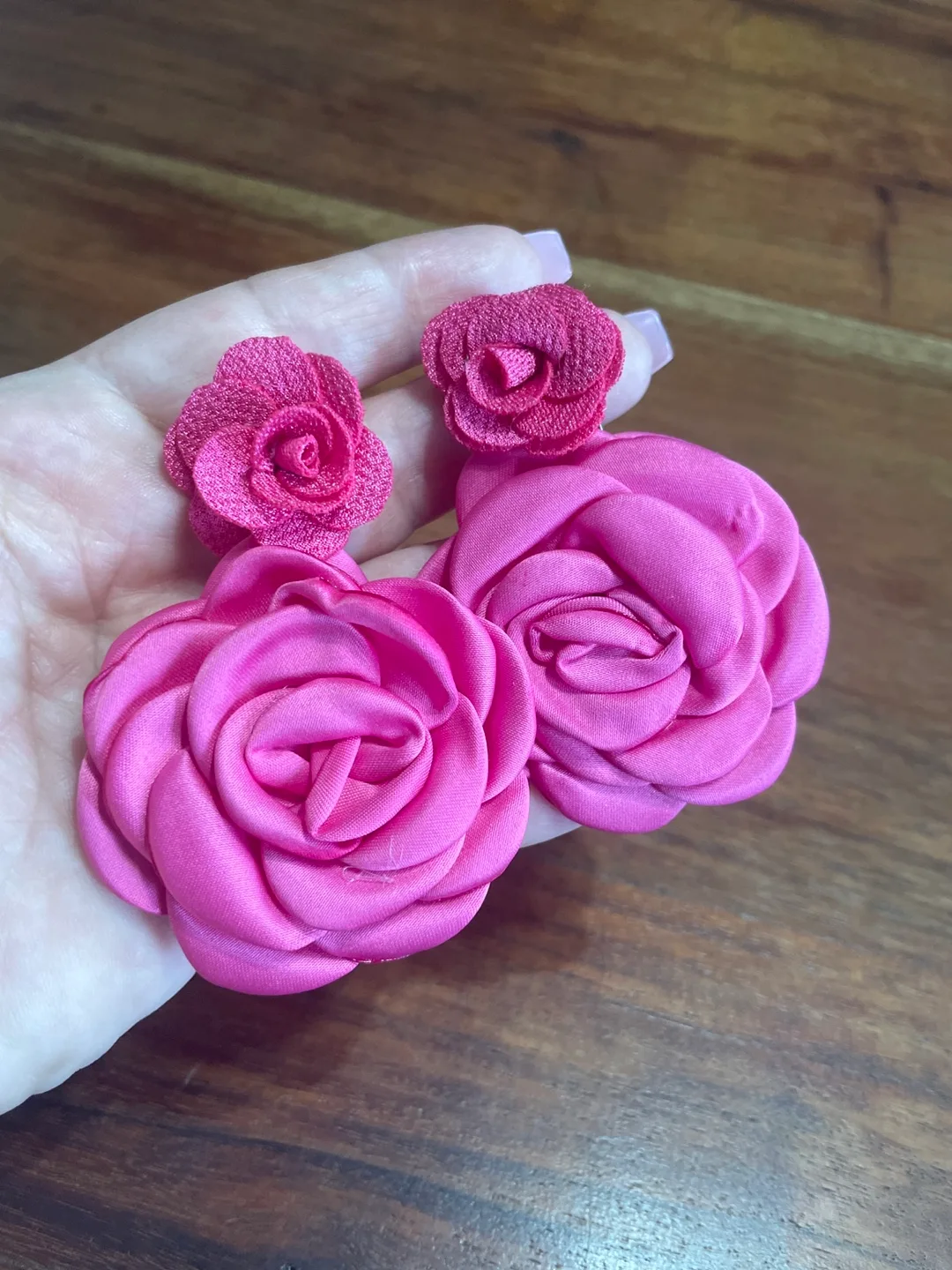 Pink Rose Flower Dangle Earrings image indicator(4)