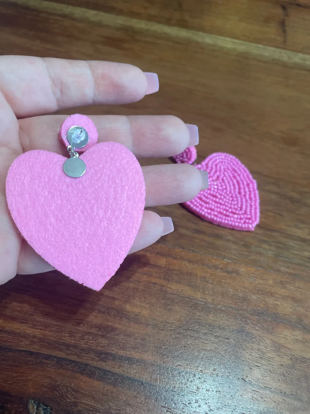 Pink Beaded Heart Earrings image indicator(3)