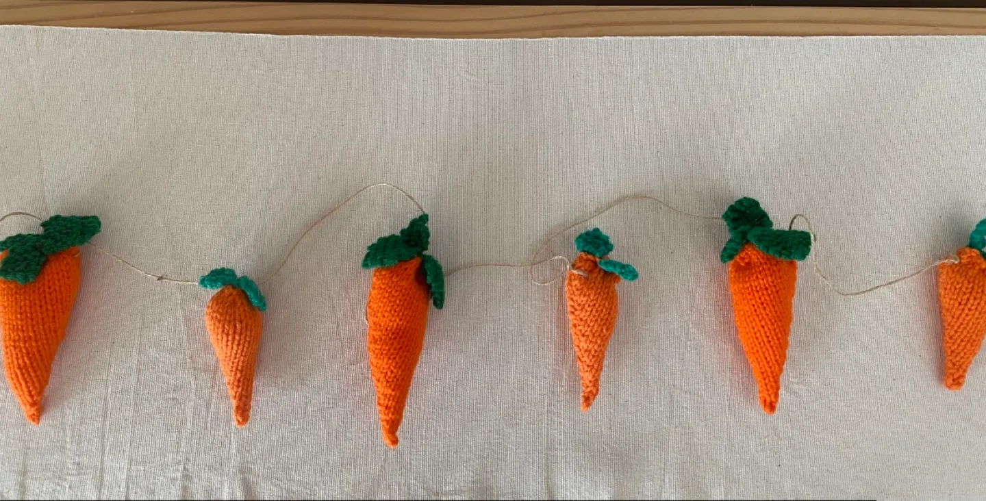 Hand-Knitted Carrot Garland - Easter Decor image indicator(3)
