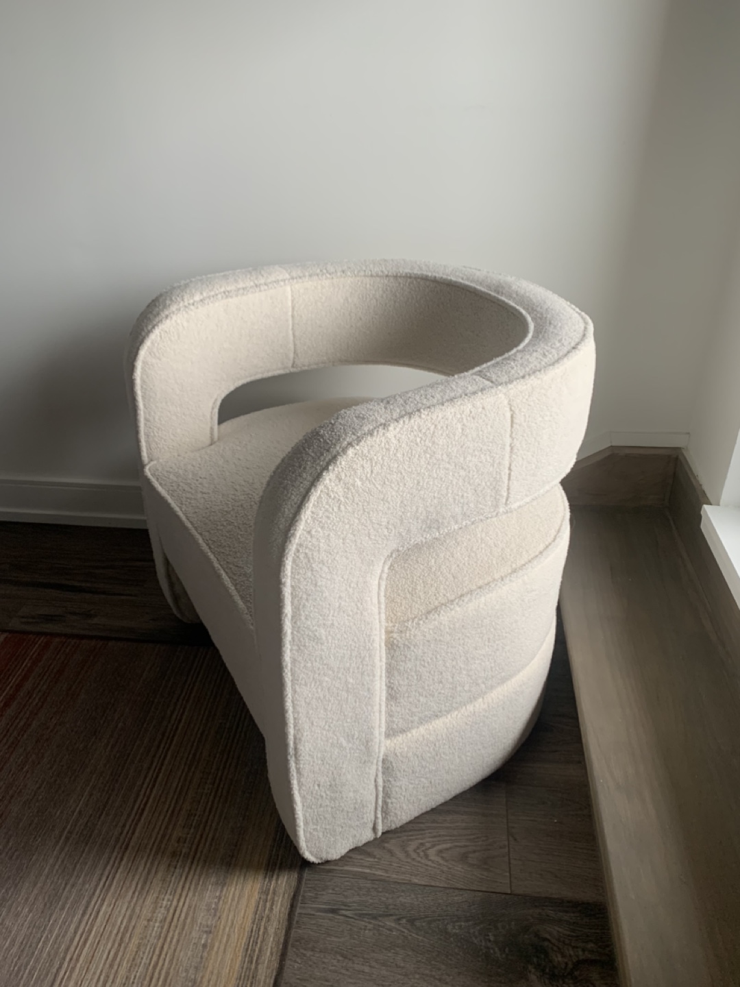 Cream boucle armchair - photo 2