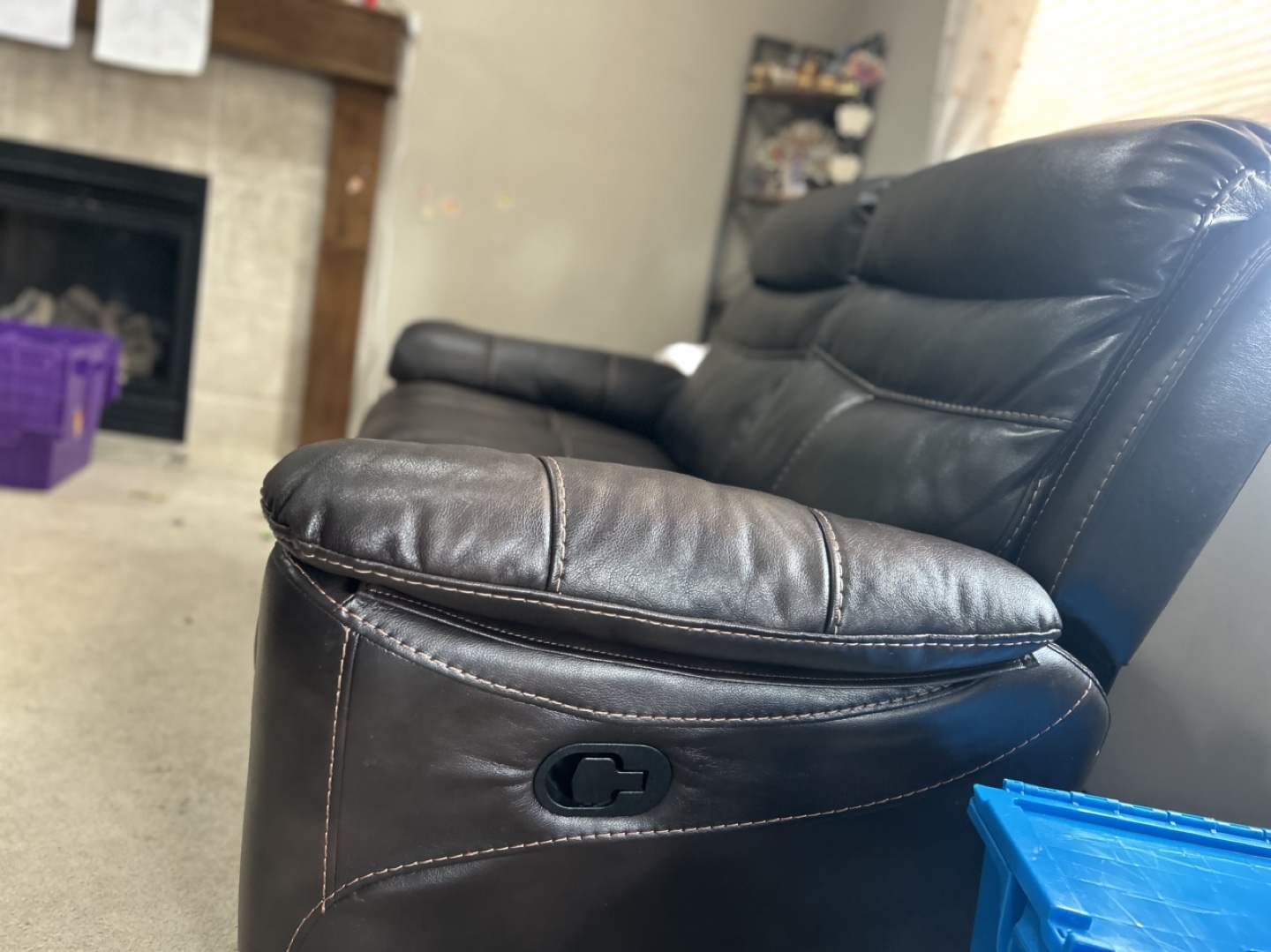 Brown faux Leather Recliner Loveseat - photo 3