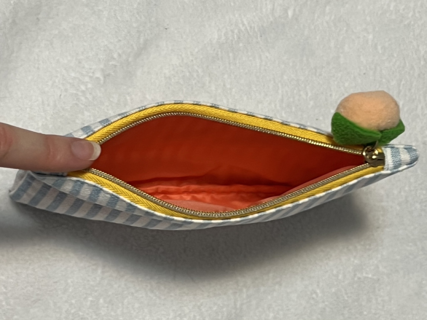 Summer Peach Makeup Bag - photo 3