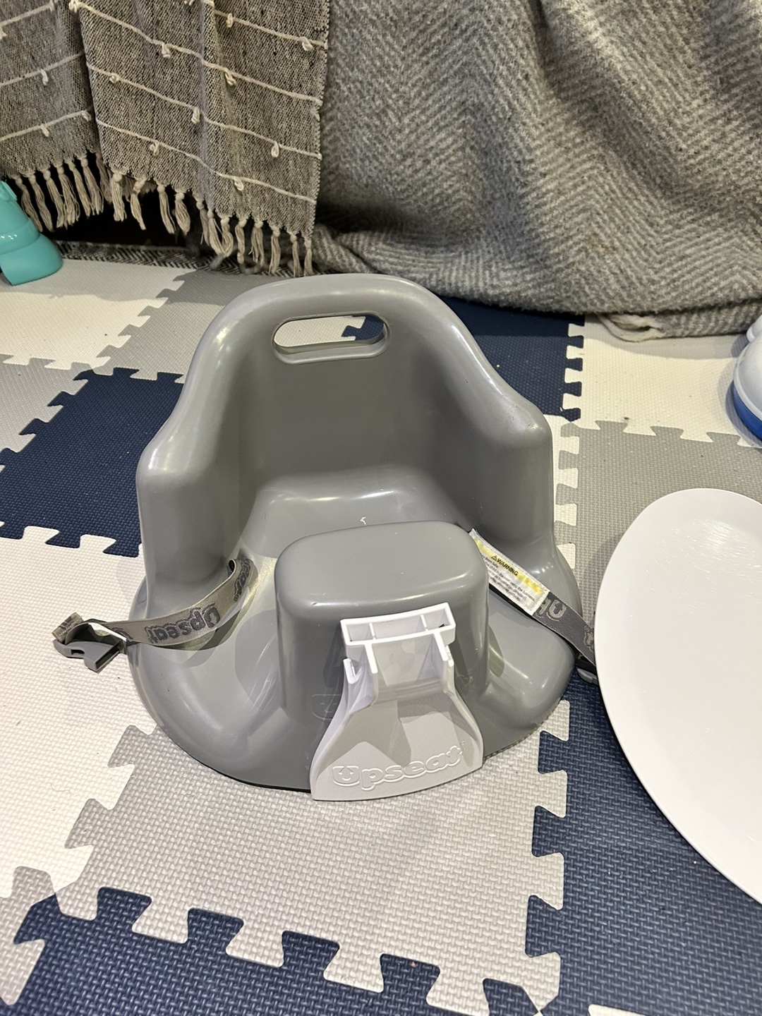 Upseat Booster Seat with Tray - photo 2