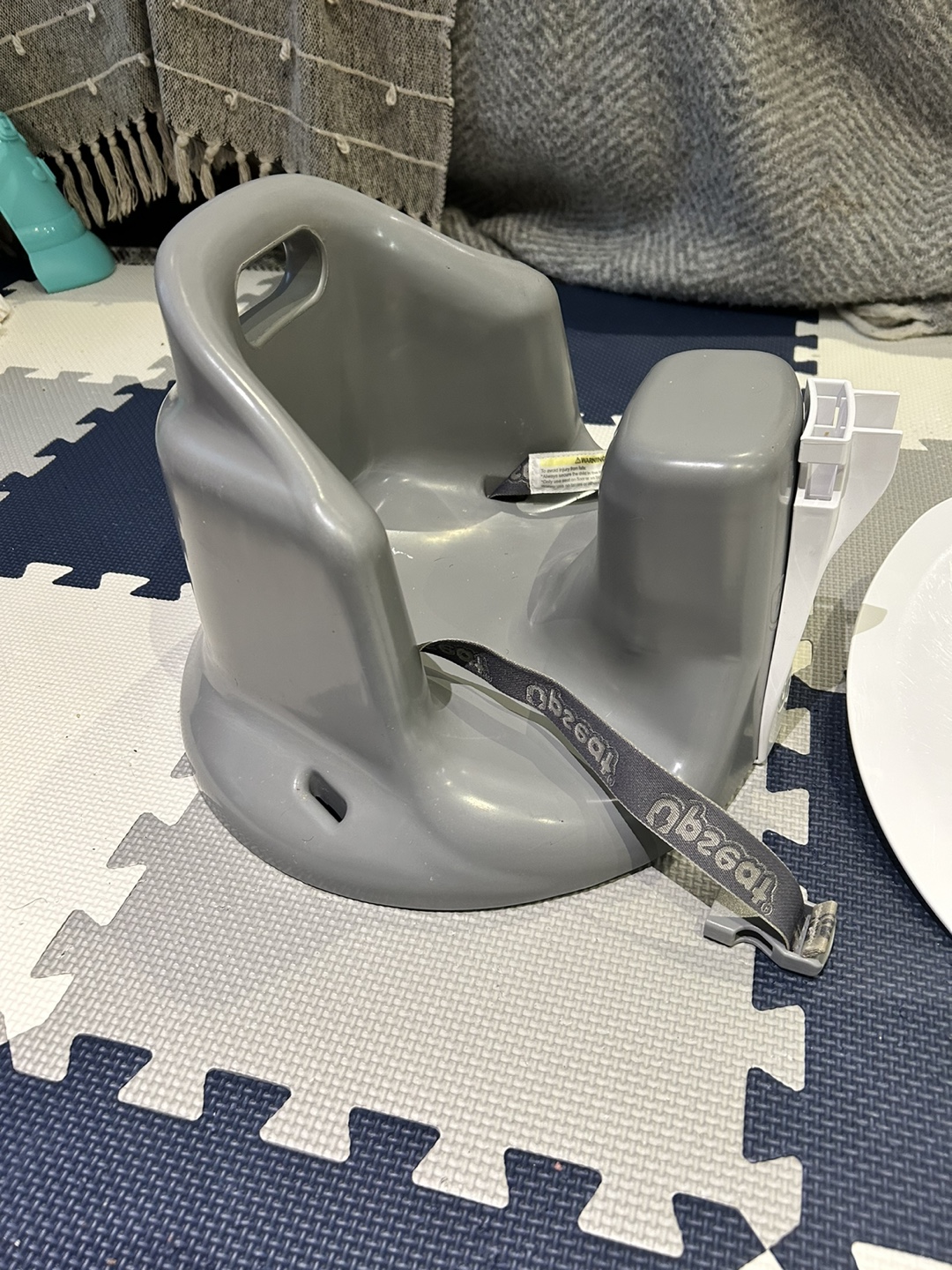 Upseat Booster Seat with Tray - photo 3