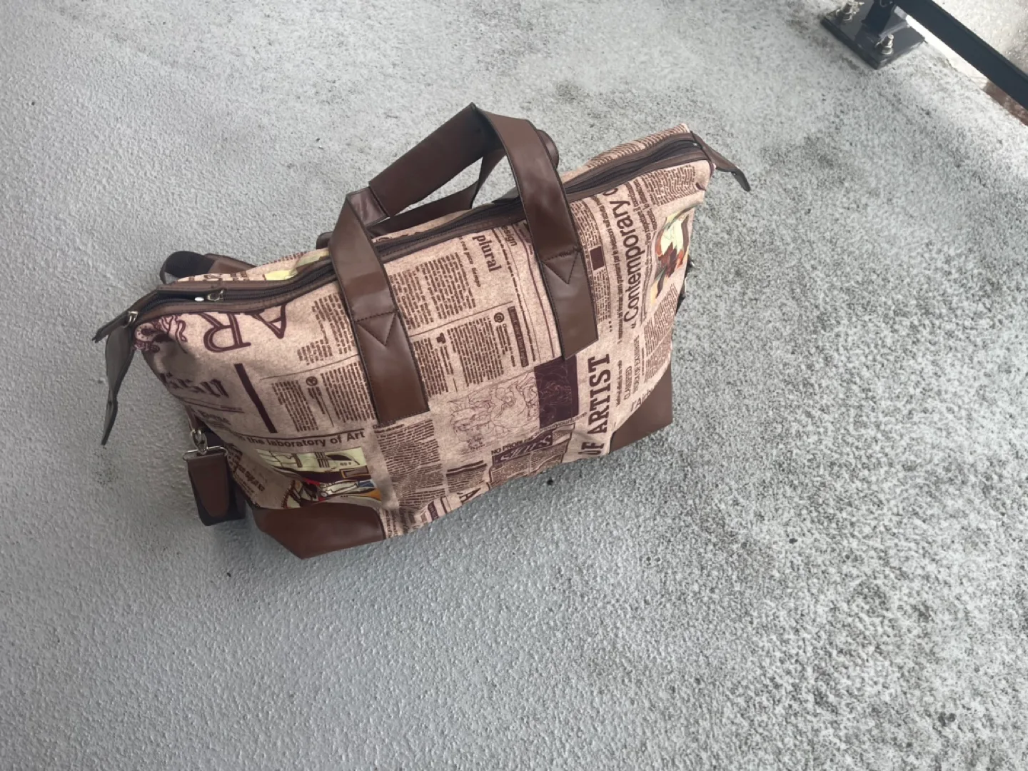 Vintage Newspaper Print Travel Bag image indicator(6)