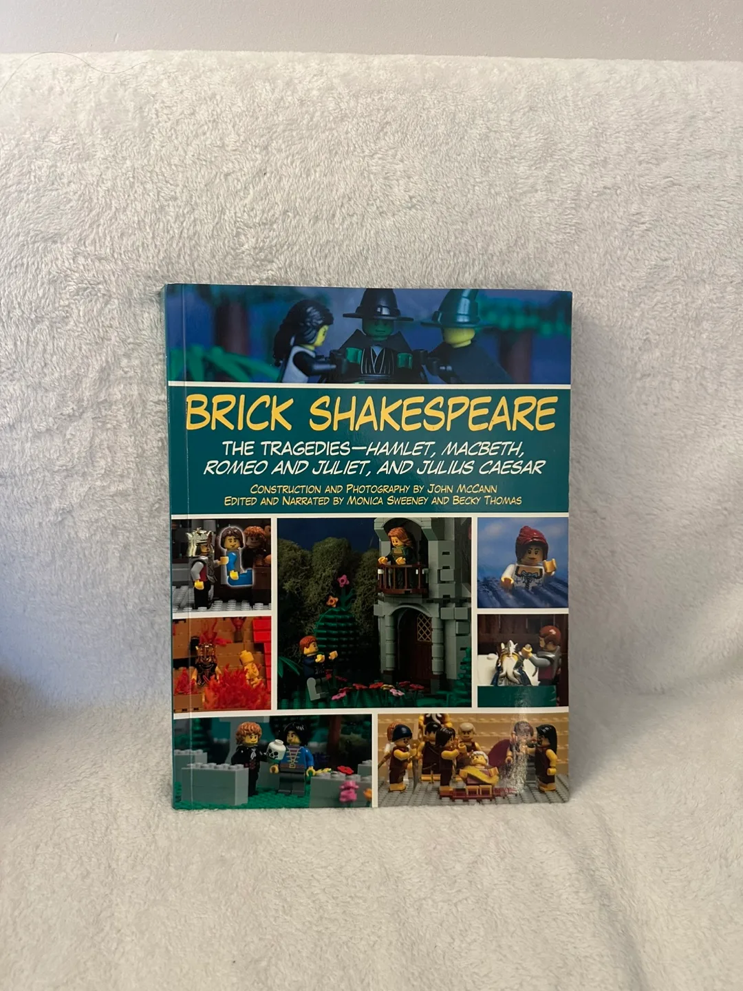 Brick Shakespeare: The Tragedies - LEGO Book image indicator(2)