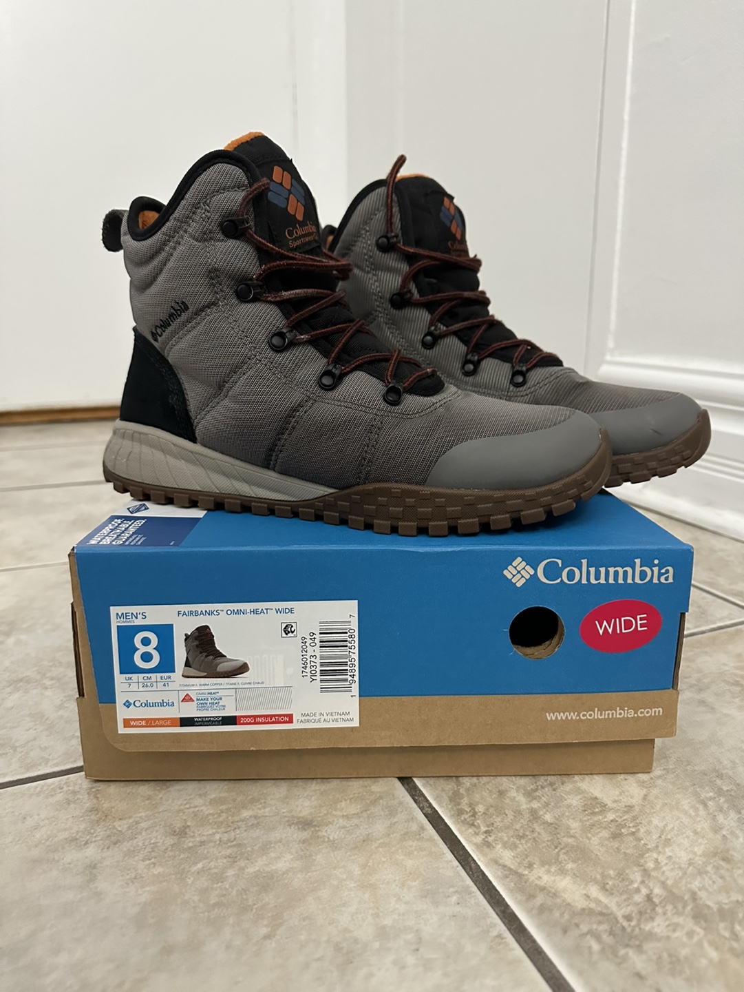 Men's Columbia Fairbanks Omni-Heat Wide Hiking Boots - Size 8