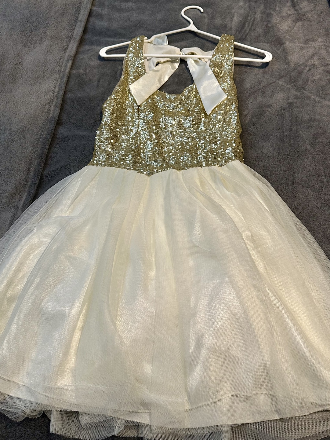 Ladies’ Gold Sequin & Tulle Party Dress - Size 9/10 - photo 3