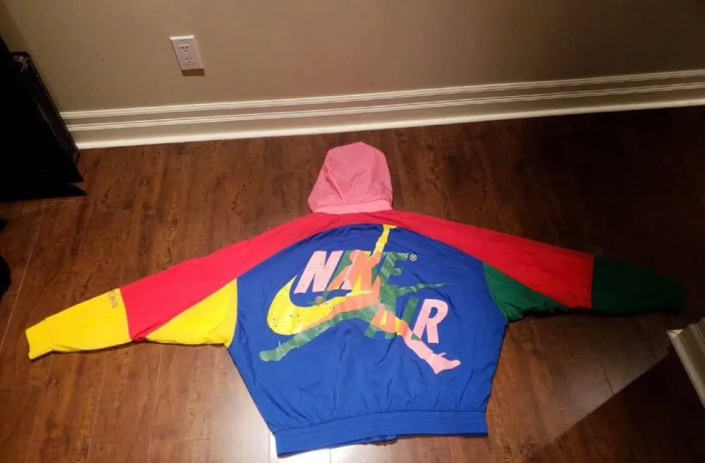 Nike Air Windbreaker image indicator(3)