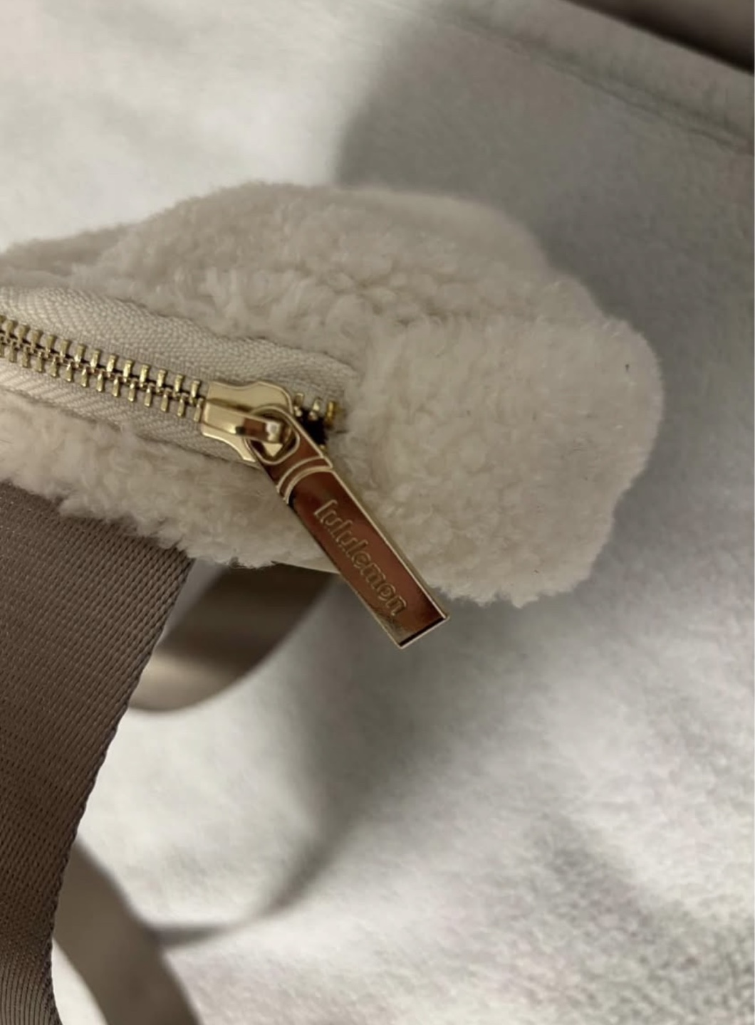 Lululemon Sherpa Belt Bag - photo 3