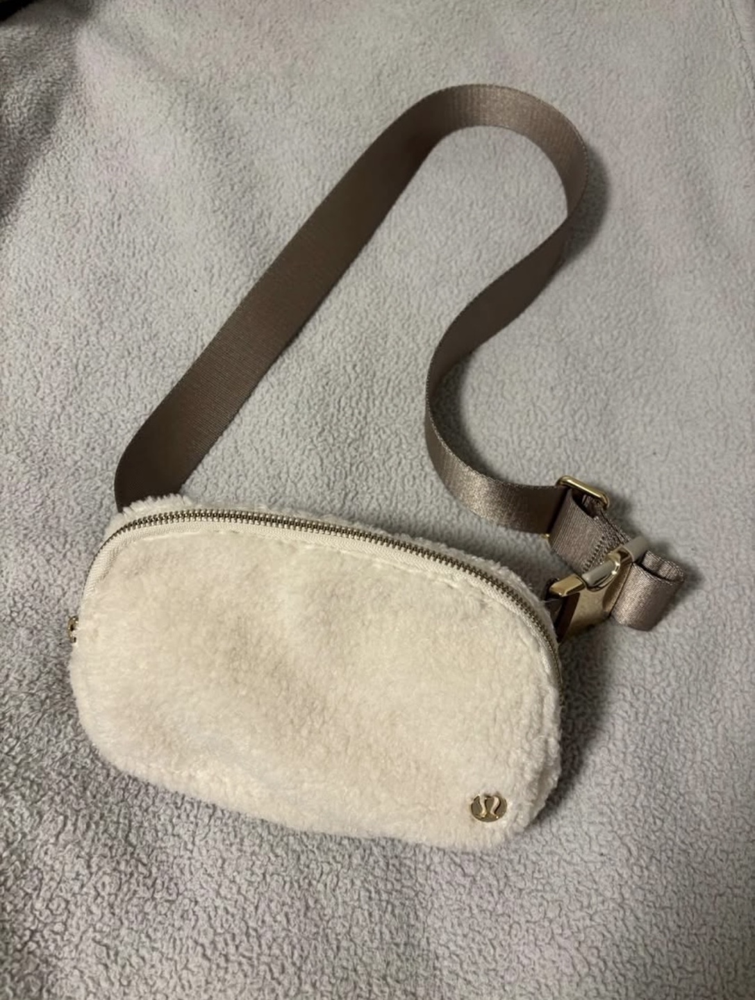 Lululemon Sherpa Belt Bag