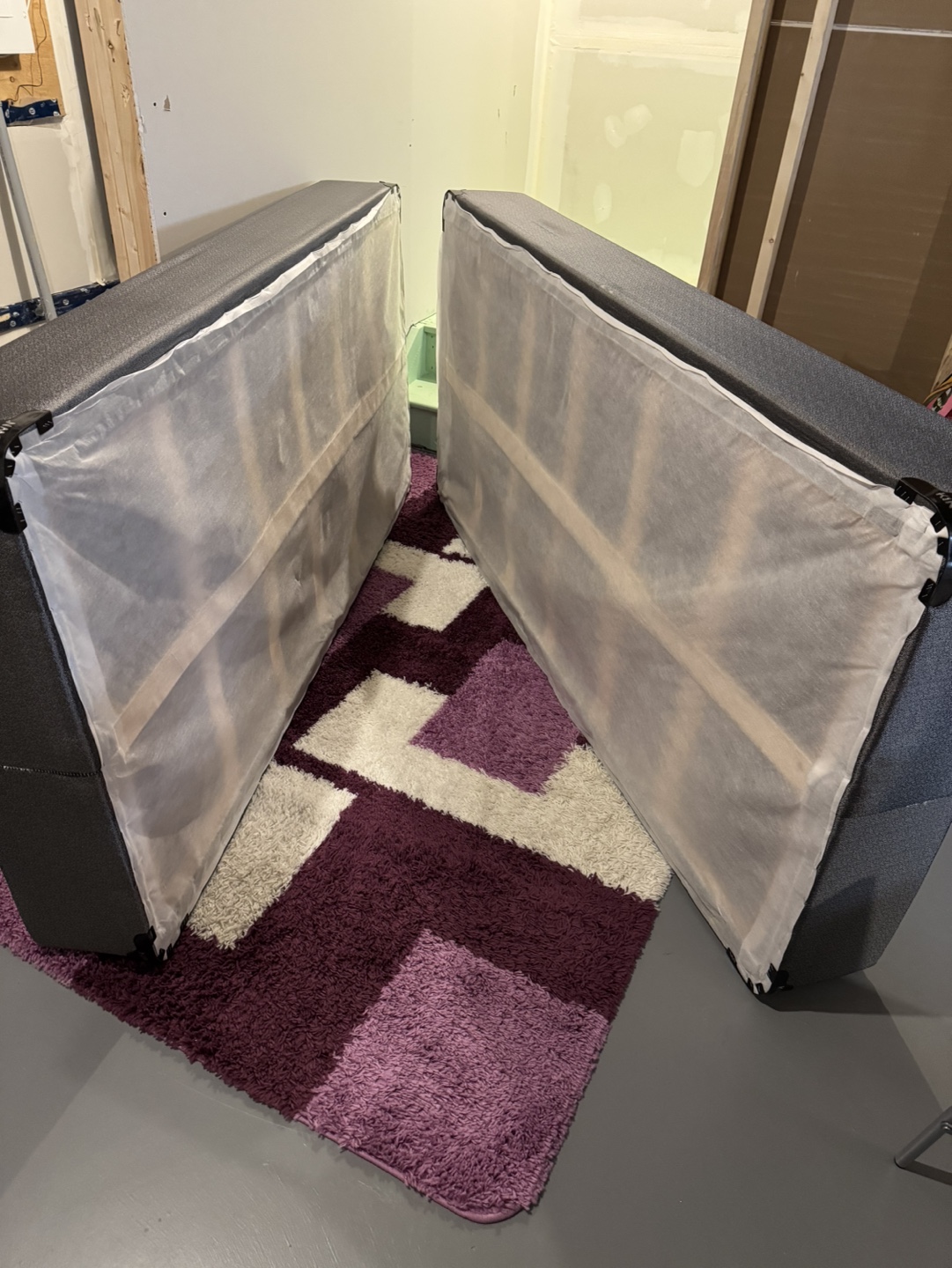 KINGSDOWN King size bed Box Springs