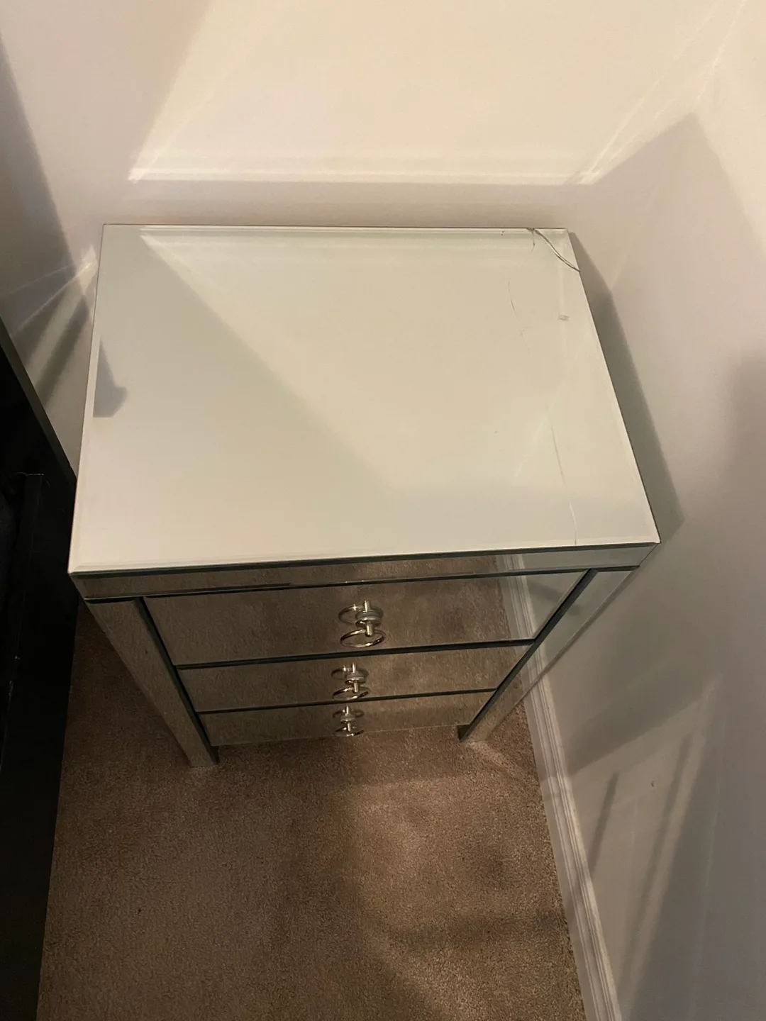 Mirrored bedside table with three drawers image indicator(2)