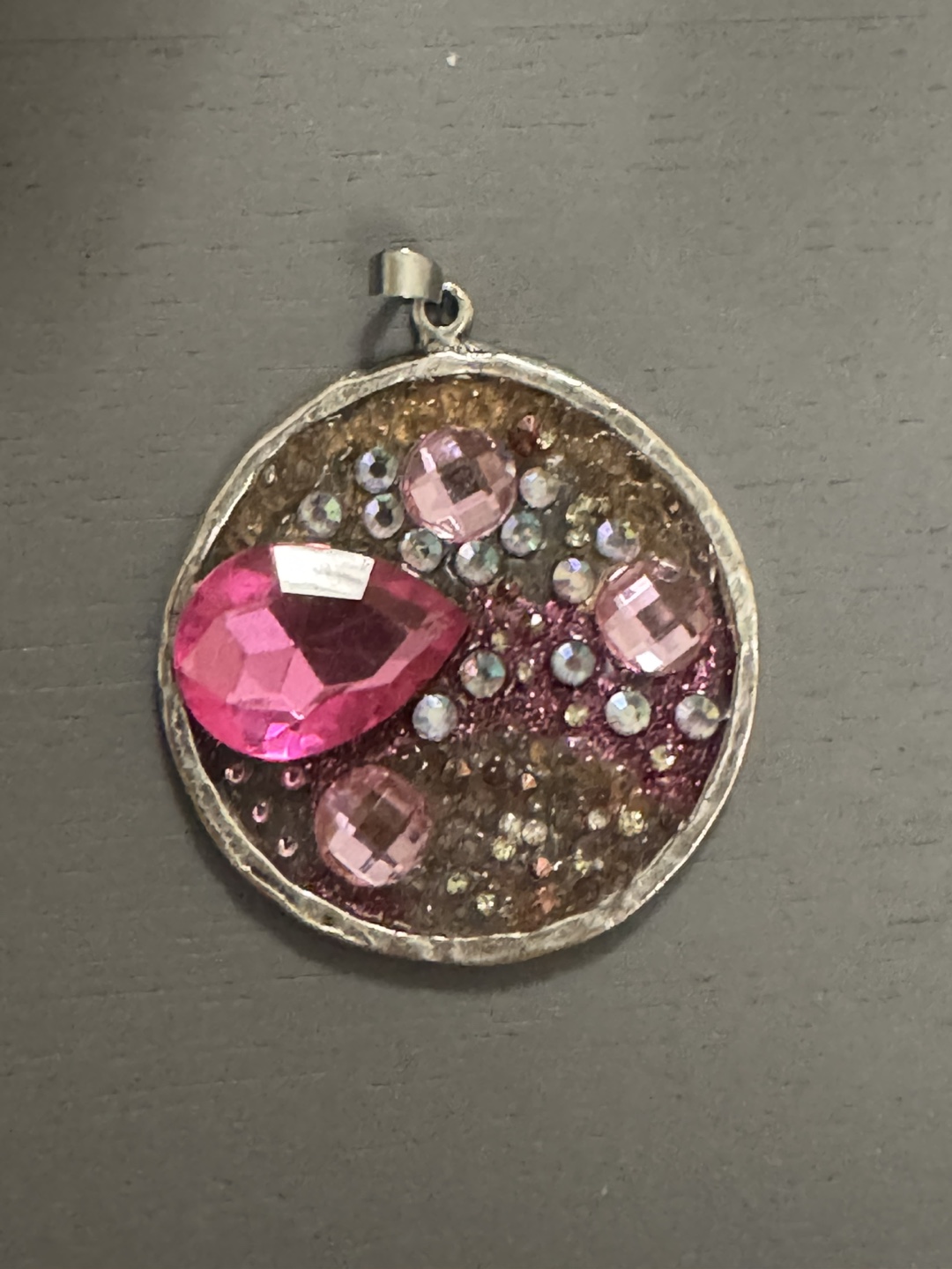 Sparkling Pink Resin and Crystal Statement Necklace - photo 3