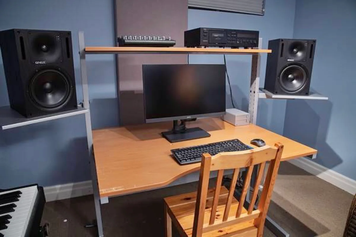 FREE!!! Has to go!! Computer Desk Workstation with Shelves image indicator(2)