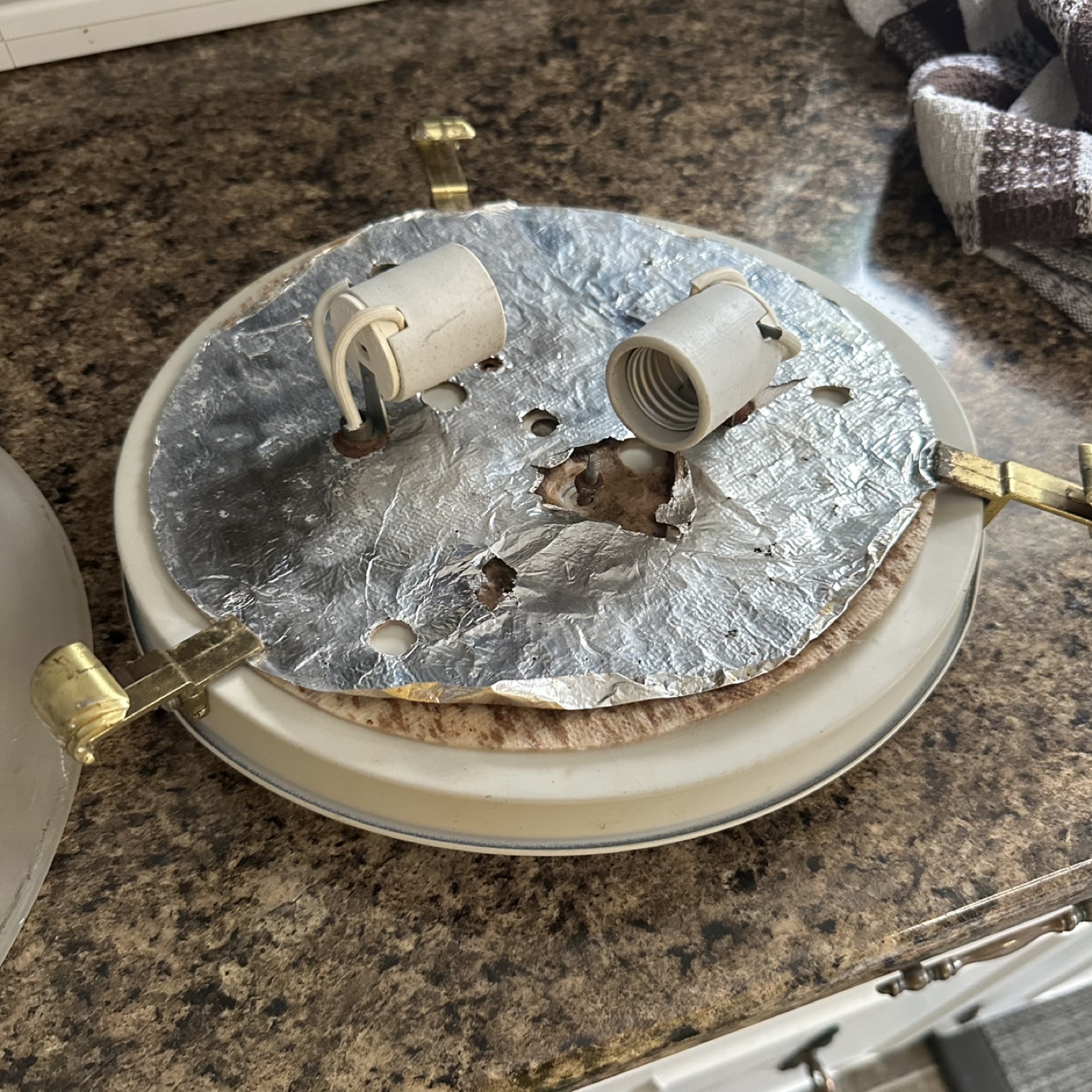 Light fixture - photo 3