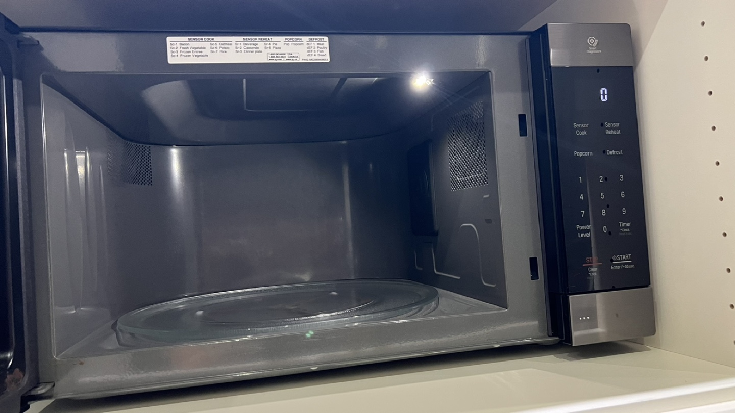 LG NeoChef Countertop Microwave - 2.0 Cu Ft - Stainless Steel - photo 5