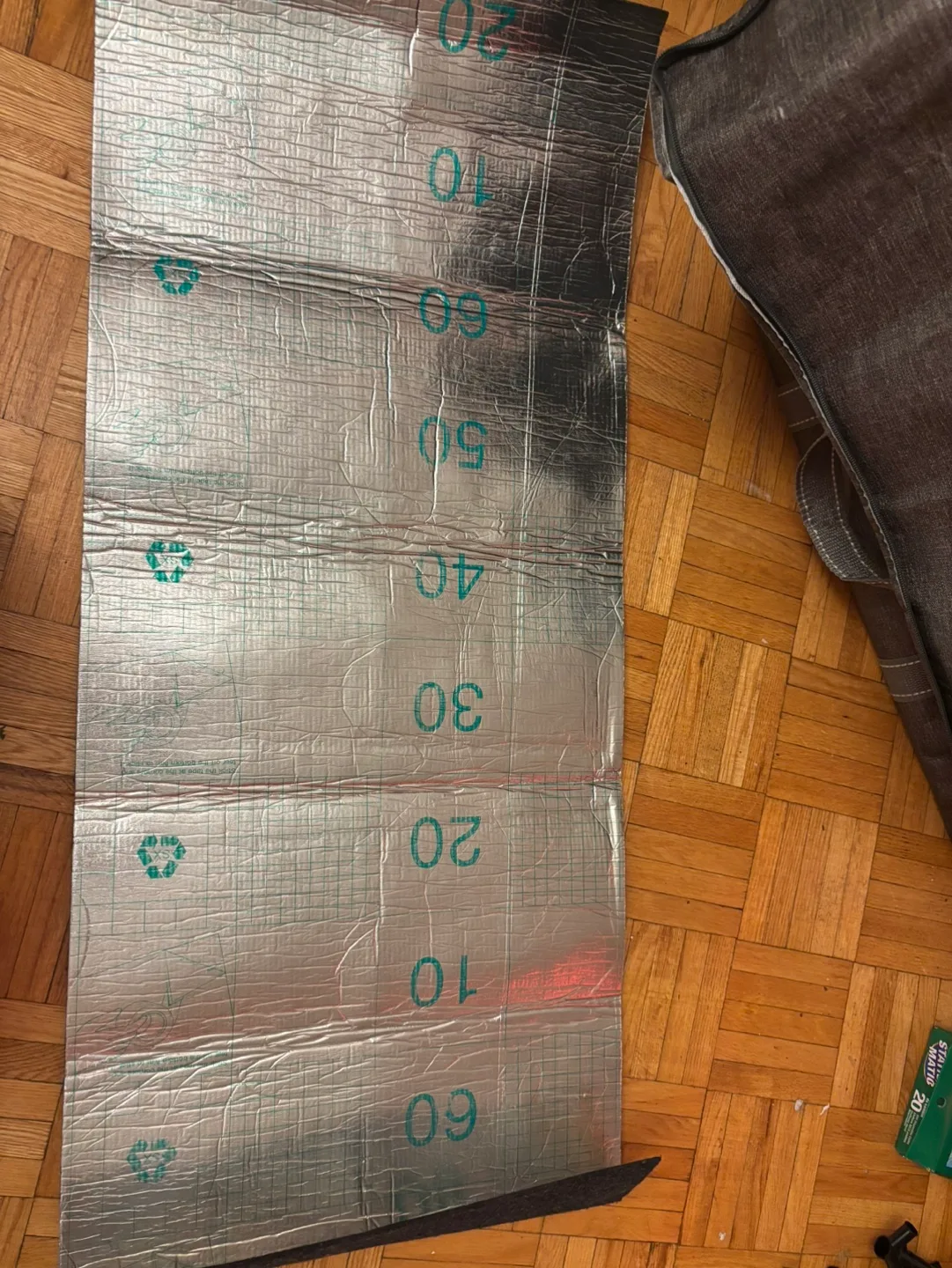 cat scratcher with sticky back image indicator(2)