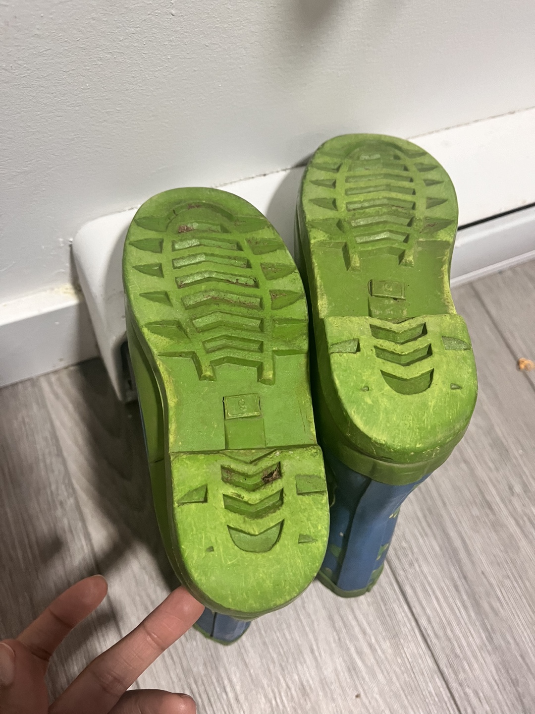 Kids' Frog Rain Boots - Size 9 - photo 3