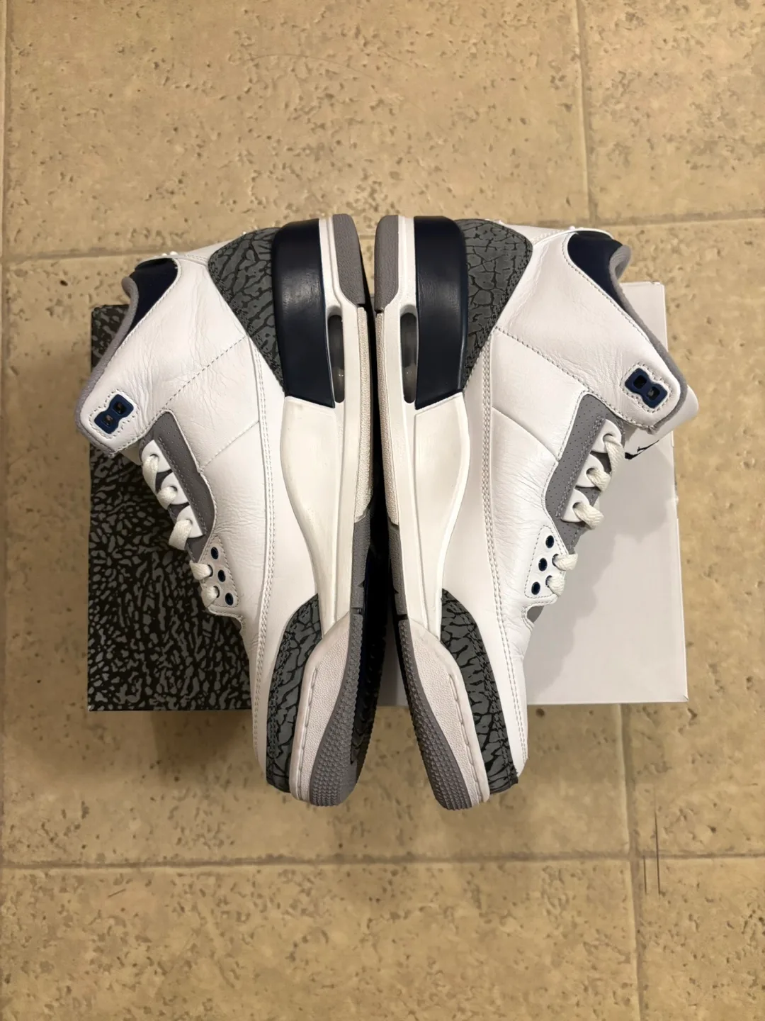 Jordan 3 Retro Midnight Navy image indicator(2)