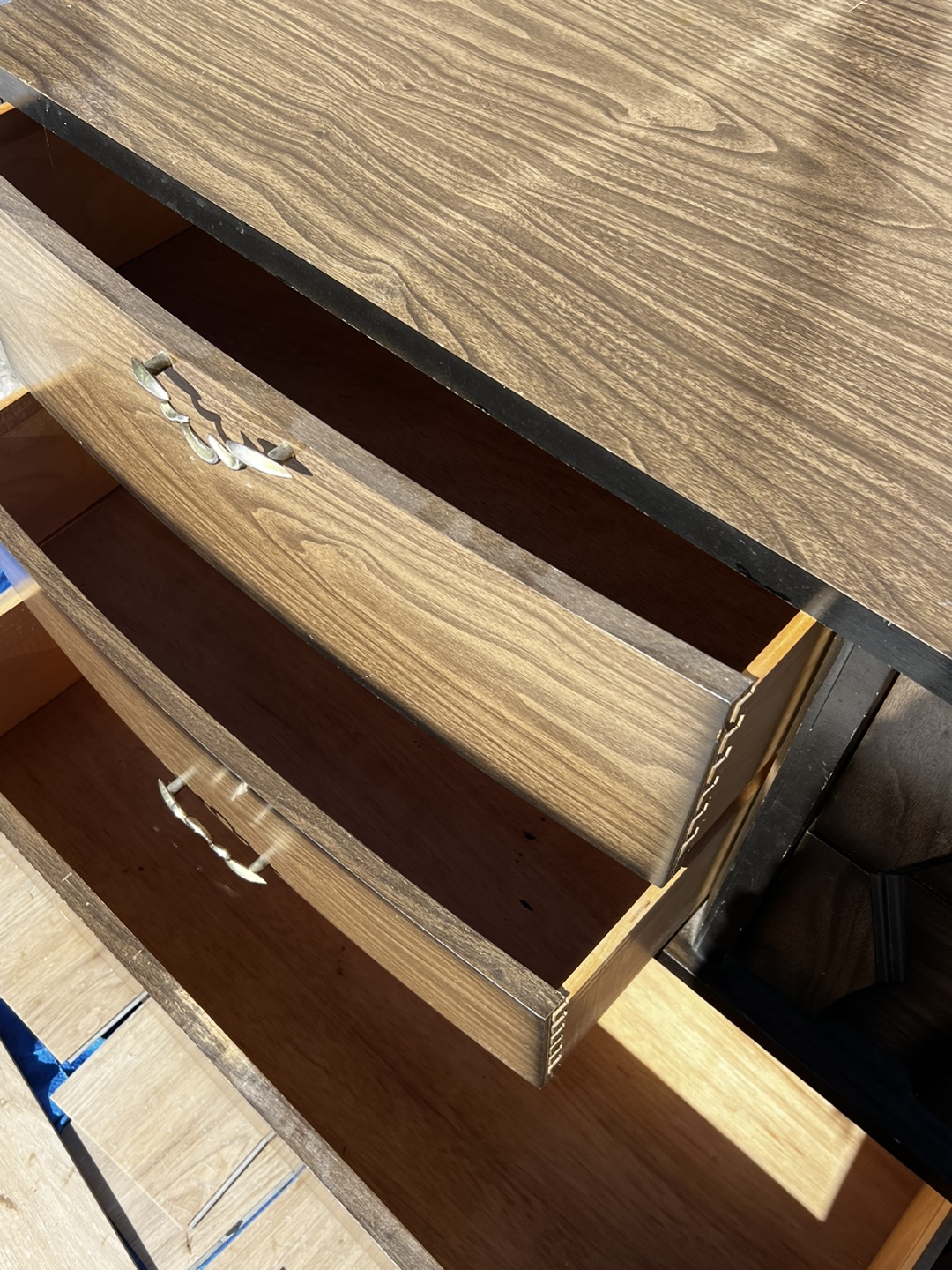 Vintage Mid-Century Modern Dresser - photo 3
