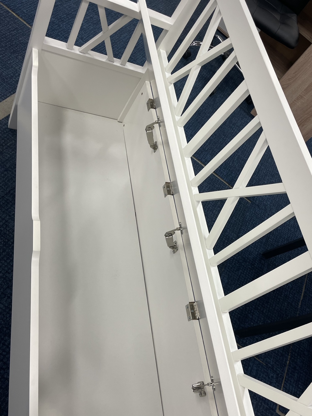 White Storage Bench with X-back Design - photo 2
