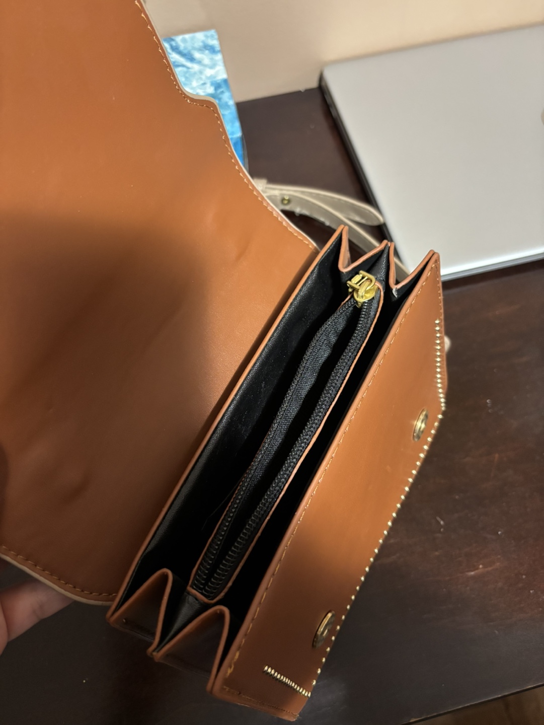 Vessana Gahon Designer Crossbody Bag - photo 4