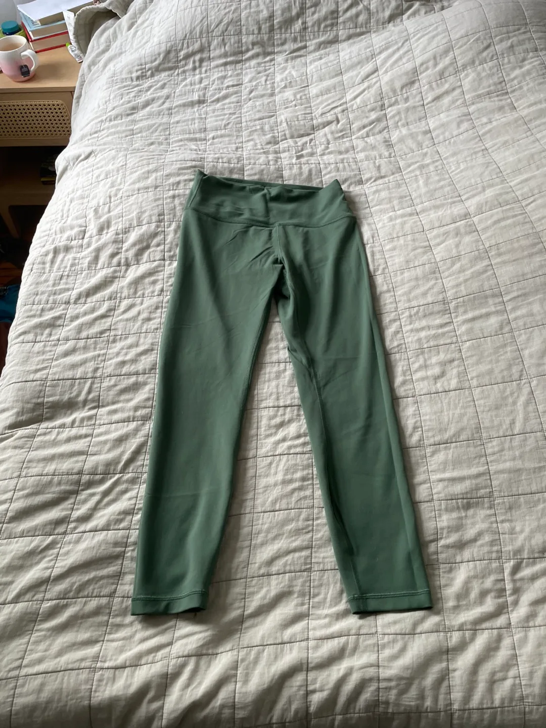 Lululemon wunder leggings 25” size 10 image indicator(2)