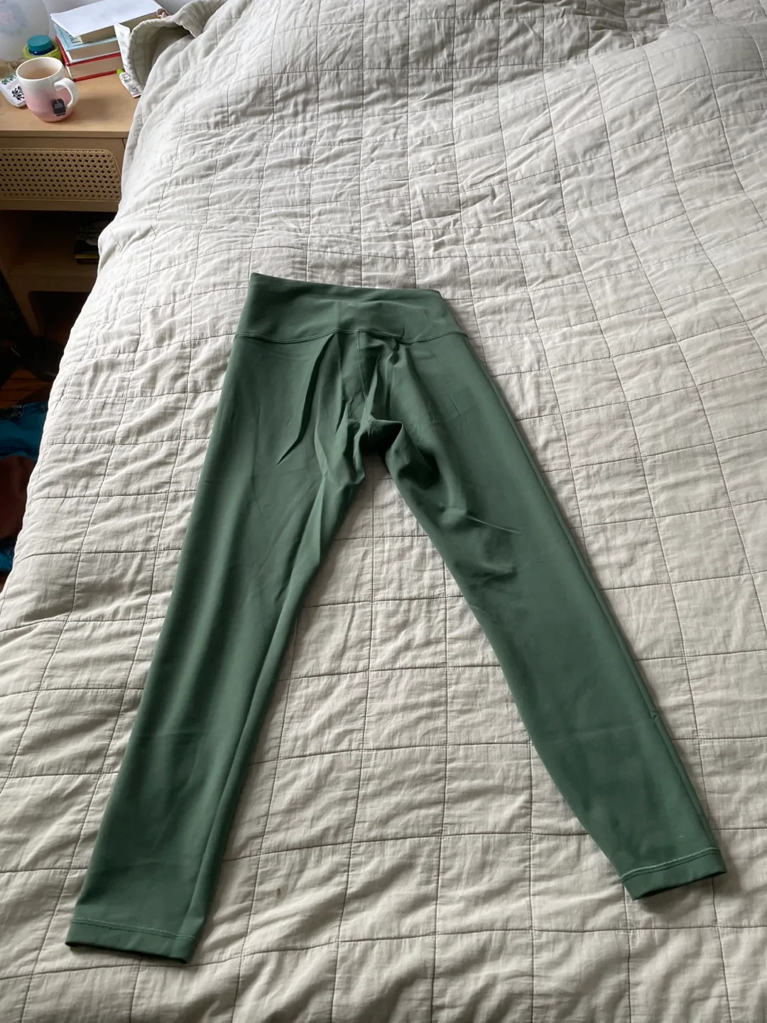 Lululemon wunder leggings 25” size 10 thumbnail