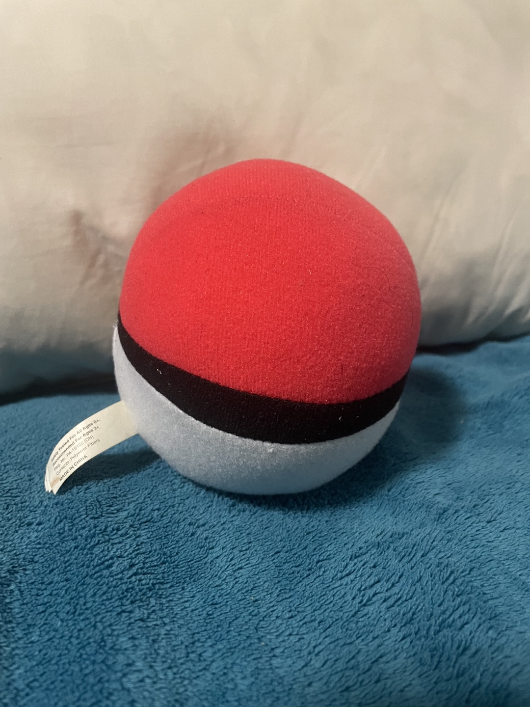 Pokemon Pokeball Plush - photo 2