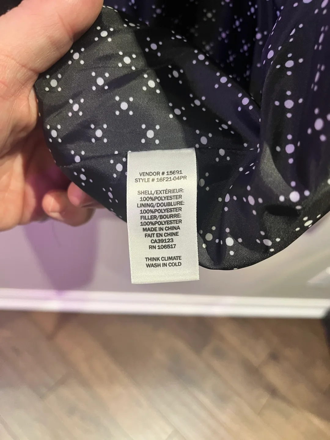 Women's Black Quilted Vest - Size Medium image indicator(3)