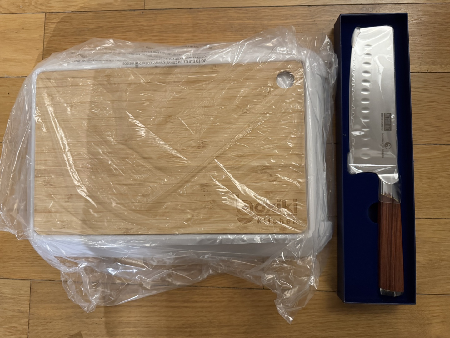 Kitchen Cutting Board with Electronic Scale and Knife