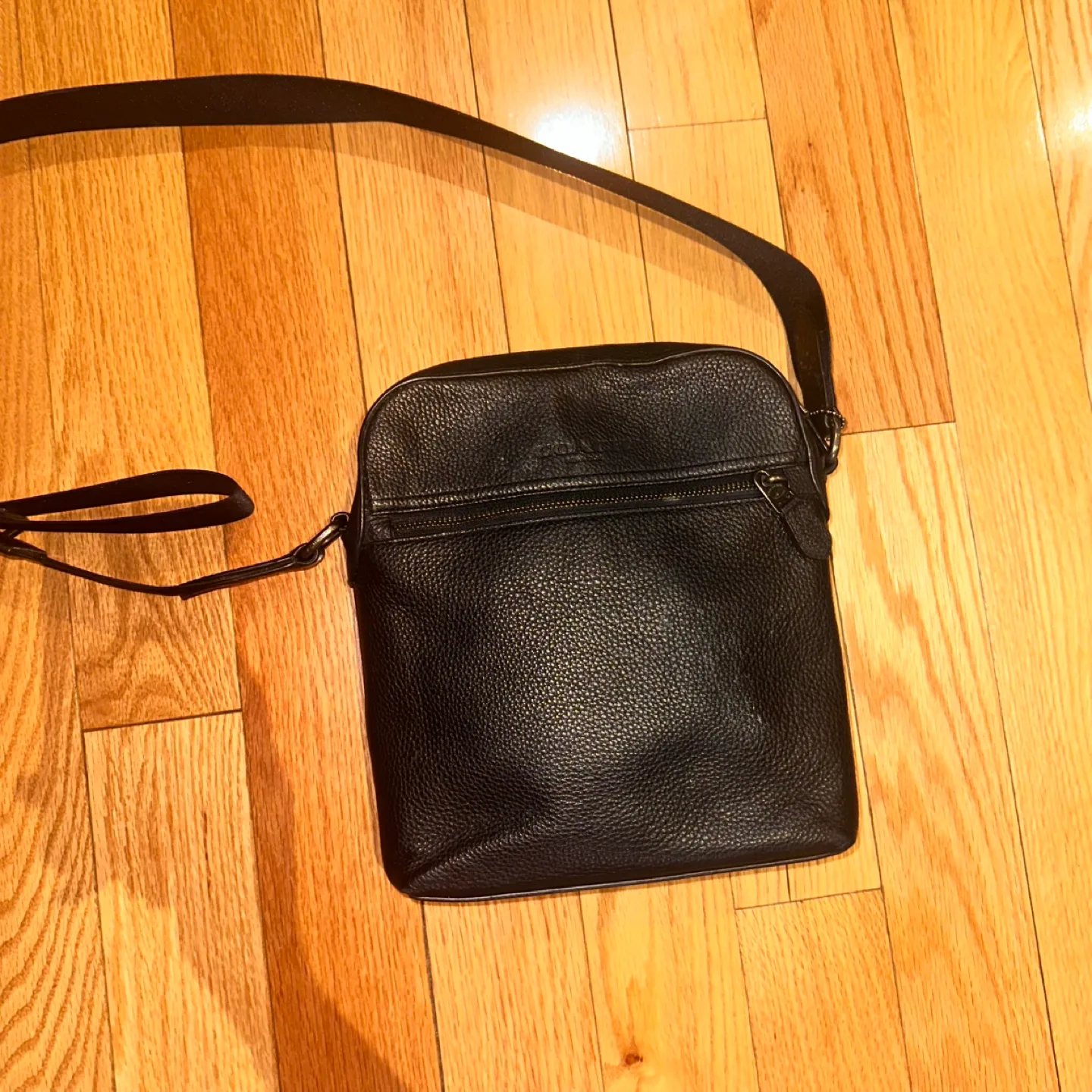 Authentic Coach Leather Houston Flight Bag Crossbody Black image indicator(2)