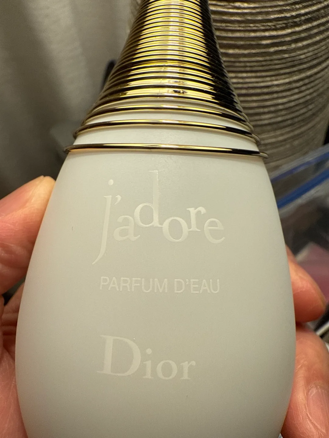 Dior J’adore Parfum d’eau 100 mL image indicator(2)