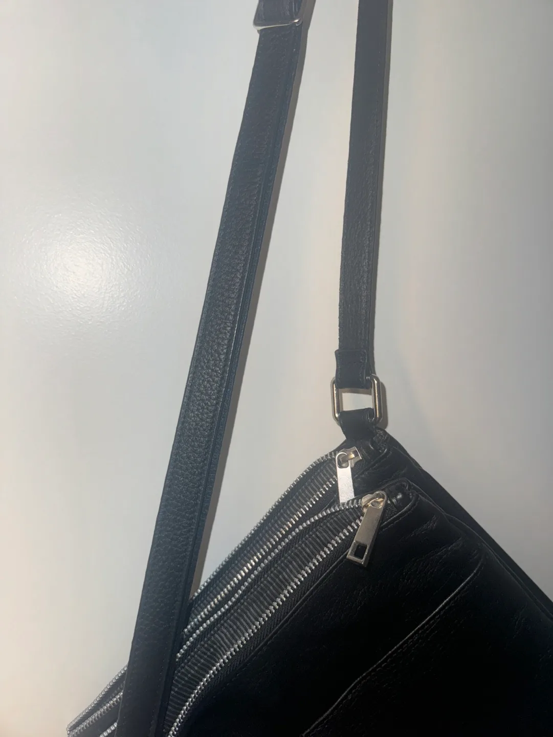 Black Leather Crossbody Bag image indicator(6)